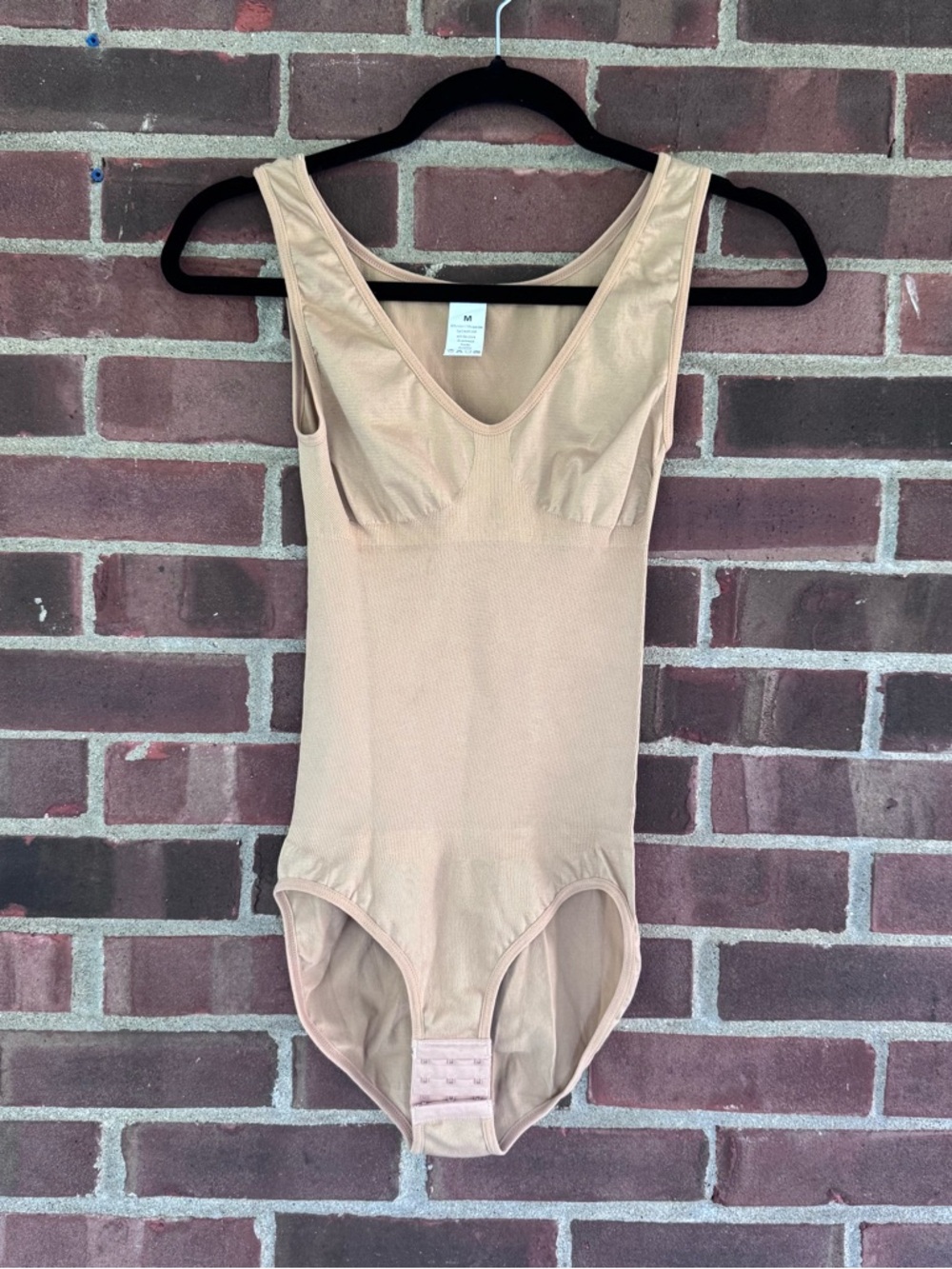 Nude Shapewear Bodysuit Seamless Tummy Control Snap Closure Women’s Medium NEW